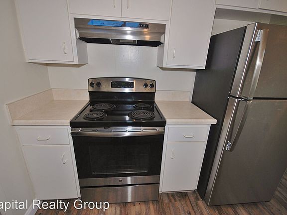 3rd image of 1222 Oak Grove Ave APT 104
