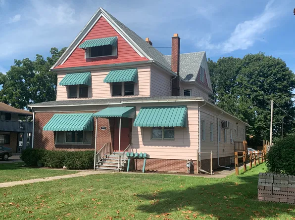 1951 N Summit St APT 2, Toledo, OH 43611