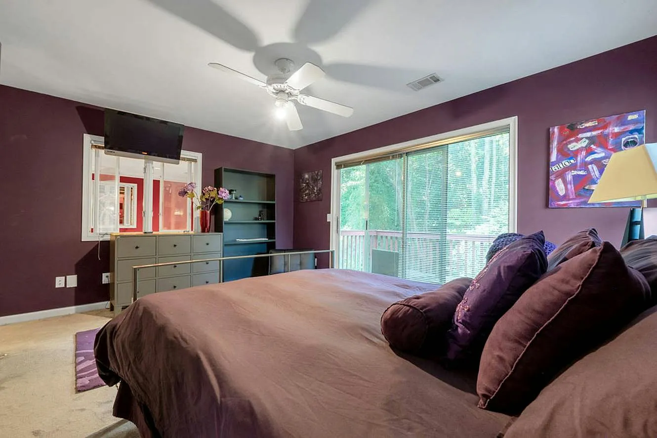 3 bed, 4500 sqft, $7,900 — Photo 2