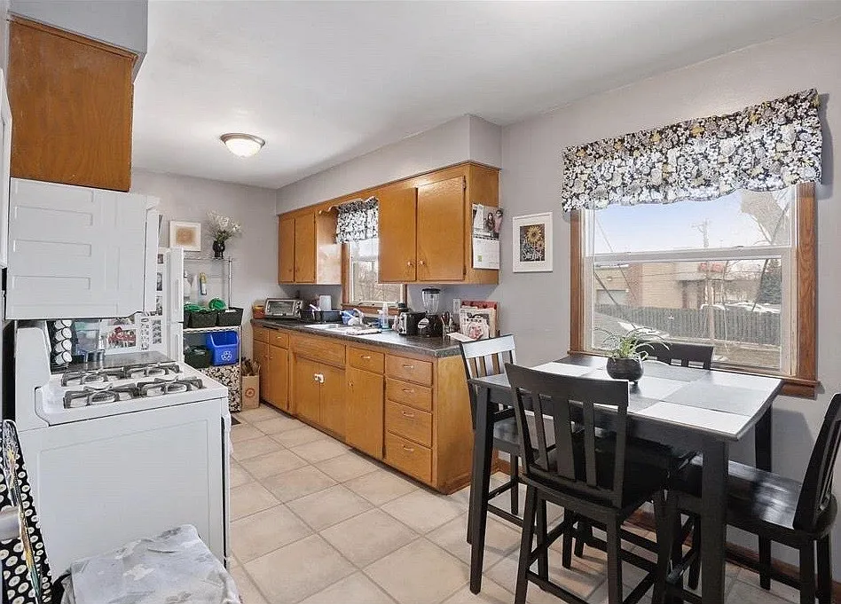 4540 Tyler St NE - 2 — Photo 3
