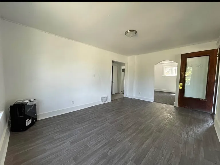 420 Haney Ave — Photo 3