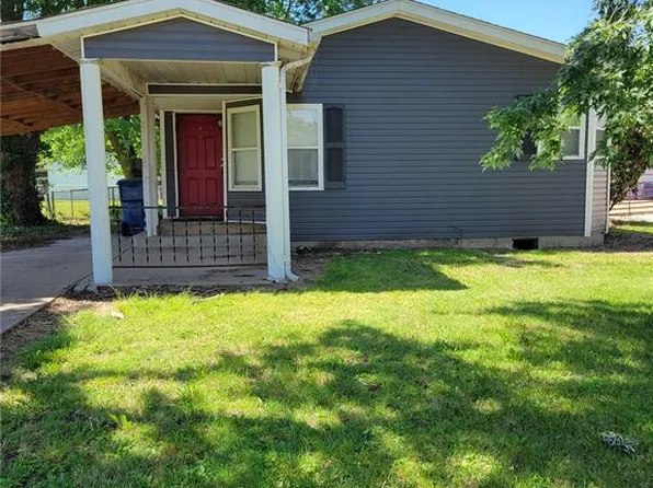 306 W 5th St, Cahokia, IL 62206