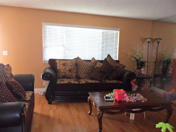 3rd image of 2473 Dumont Cir