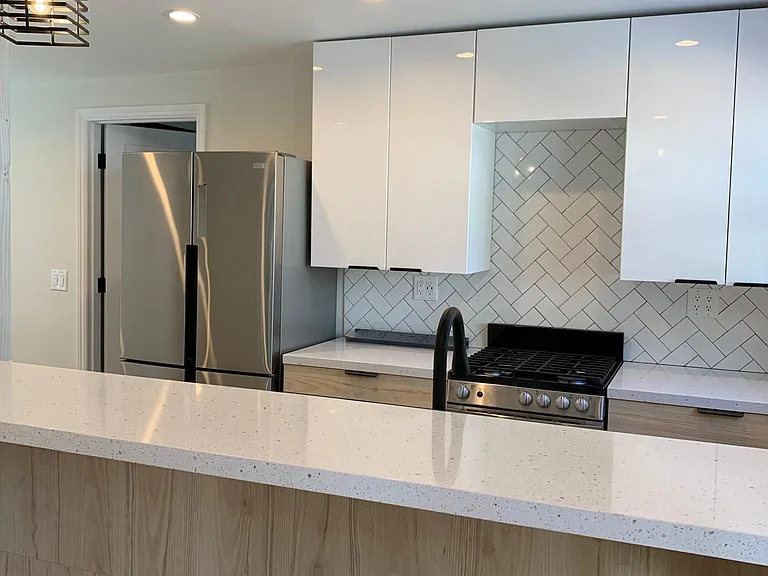 941 N La Jolla Ave #REAR — Photo 3