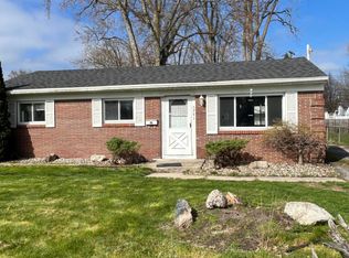 5741 Clover Ln, Toledo, OH 43623