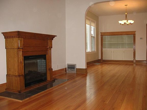 2nd image of 4814 N Bell Ave