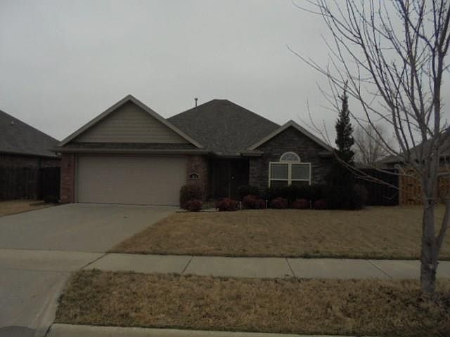 1st image of 3061 N Azure Ave