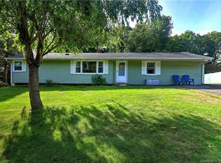 20 Funaro Rd, Hamden, CT 06514