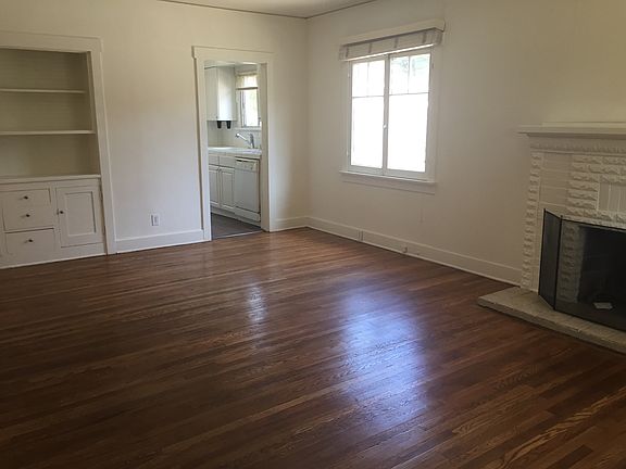 2nd image of 833 N Catalina Ave