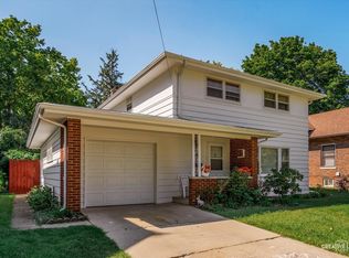 714 Oak Ave, Aurora, IL 60506