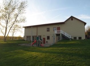 S30W29553 Sunset Dr, Waukesha, WI 53189