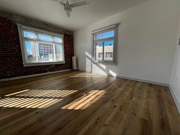 4th image of 00-319 Elm Ave #307