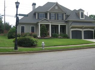 700 Hunting View Pt, Sandy Springs, GA 30328