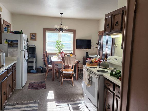 5th image of 303 7th St