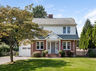 8 Garden City Rd, Darien, CT 06820