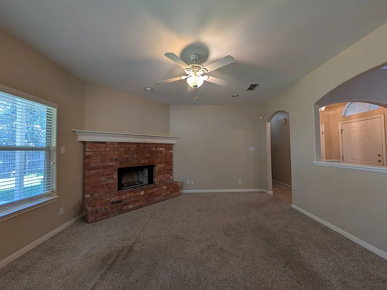 947 River Rock — Photo 10