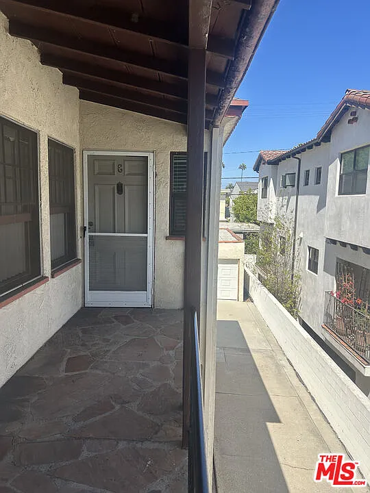 1 bed, 1.0 bath, 720 sqft, $2,485 — Photo 2