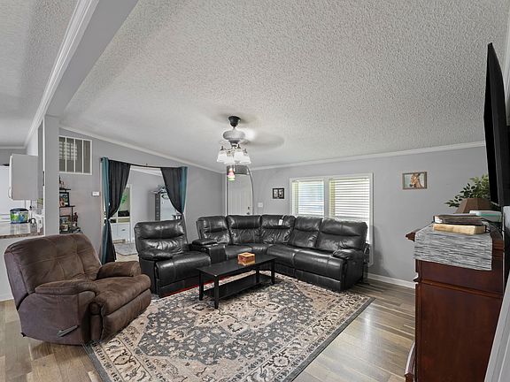 5th image of 7274 Ward Rd