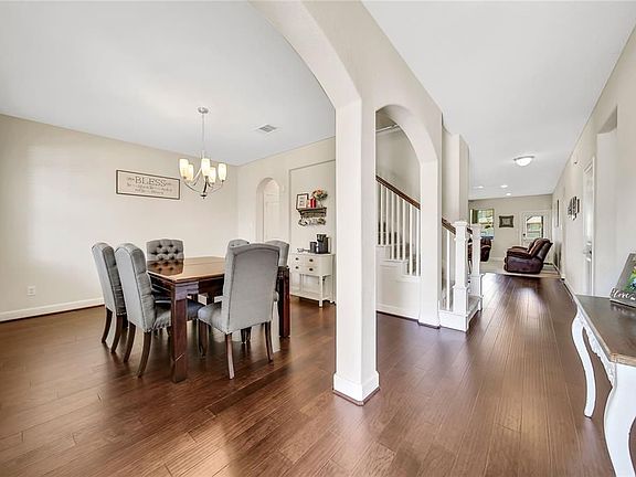 3rd image of 4412 Lake Welchel Dr