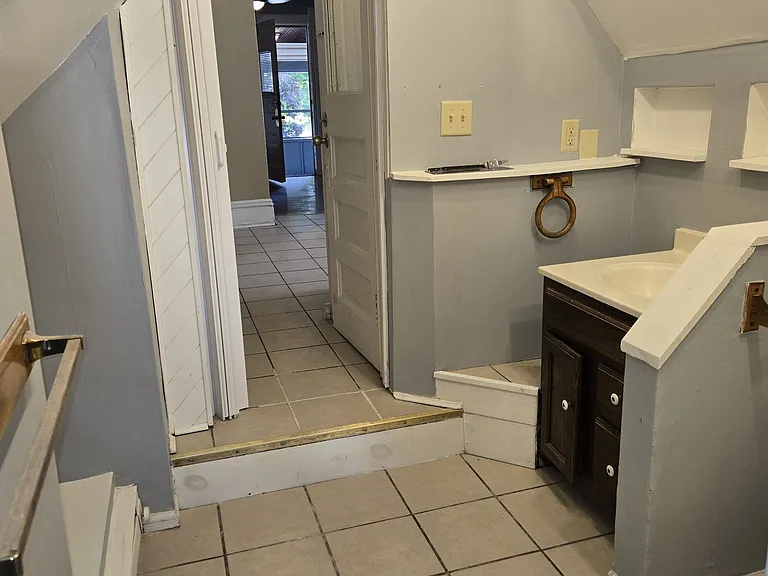502 Pearl St #2 — Photo 6