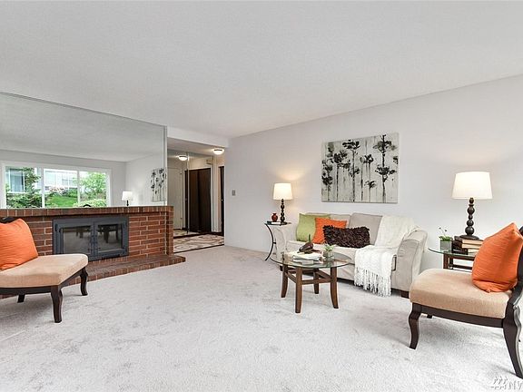 3rd image of 15206 NE 8th St APT E5