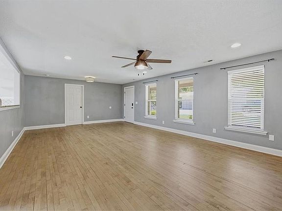 5th image of 21877 Nall Rd