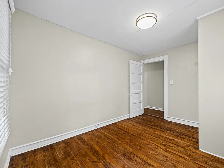 Bedroom #3 - View2