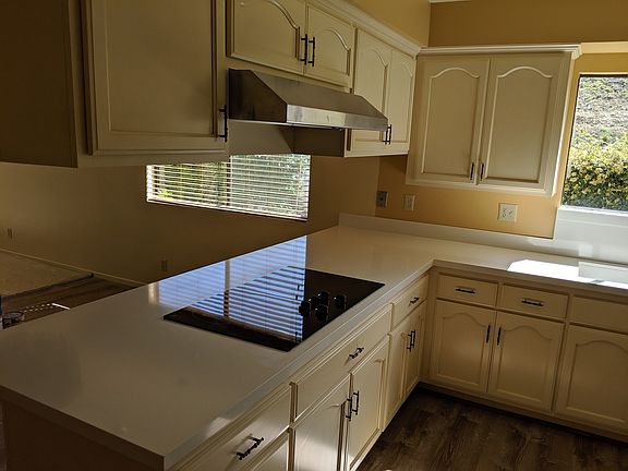 3rd image of 203 Patricia Ct