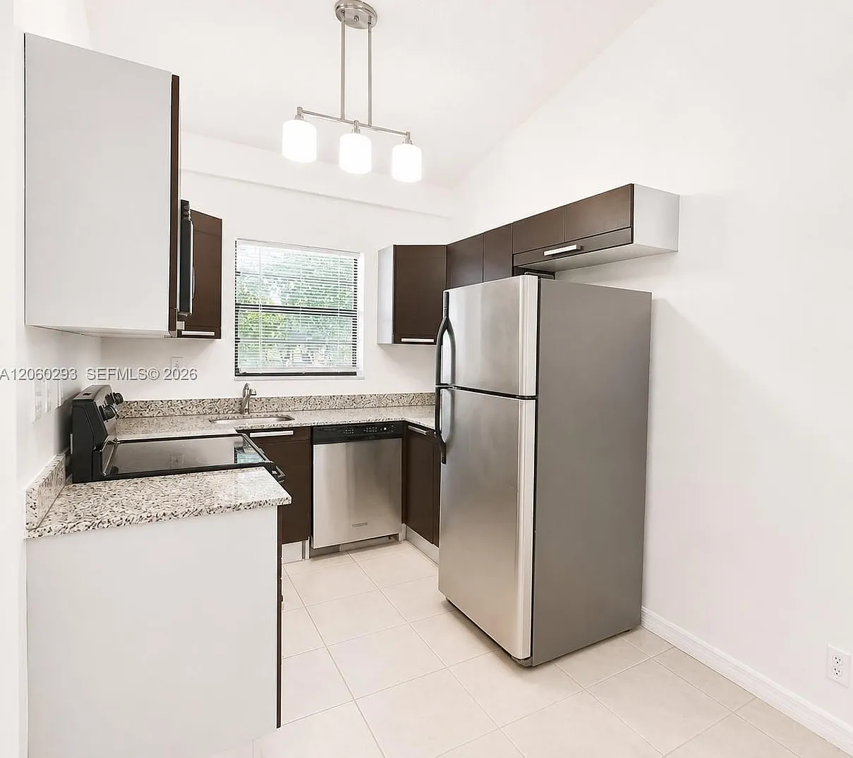 Blue Coral Condo — Photo 4