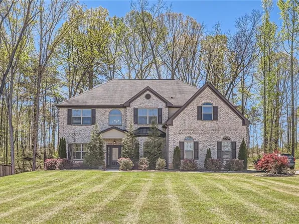 150 Couch Ct, Fayetteville, GA 30214