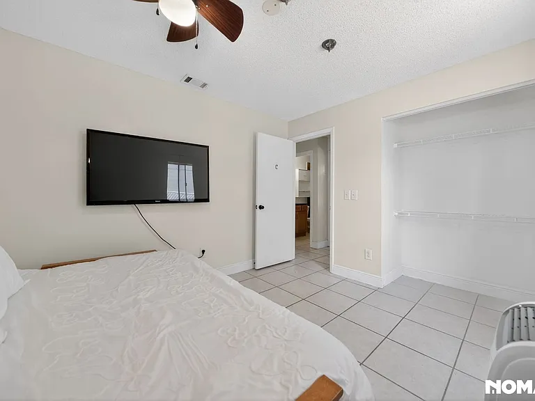 293 Chicago Woods Cir — Photo 18