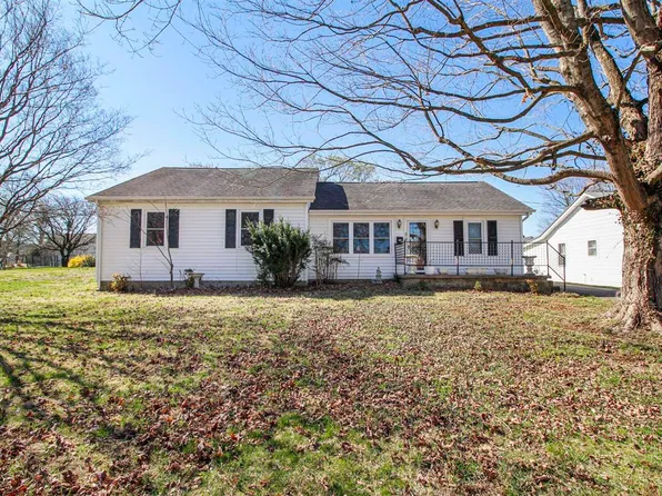 315 Woodlawn Ave, Horse Cave, KY 42749