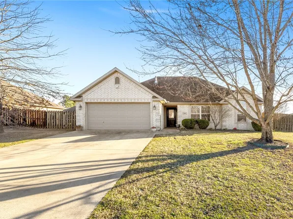 2463 Heather Lynn Ln, Fayetteville, AR 72701