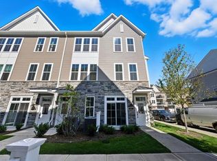 8101 Donatello Dr, Princeton, NJ 08540