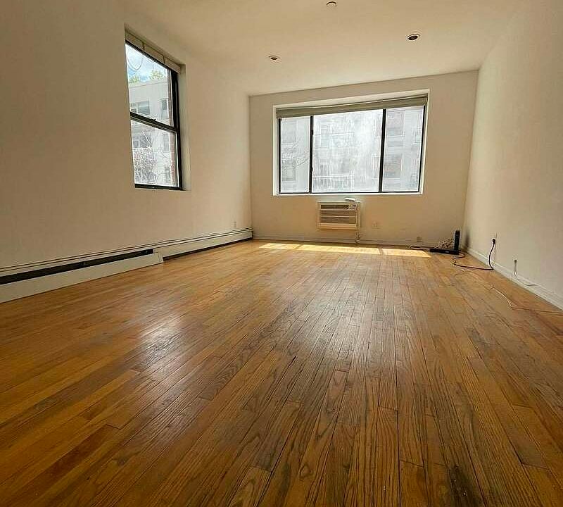 1st image of 530 W 47th St #4A