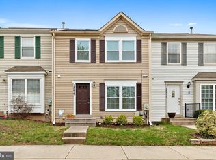 18417 Mayapple Ct, Gaithersburg, MD 20879