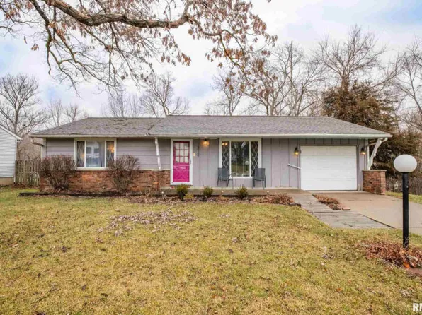 312 William St, East Peoria, IL 61611