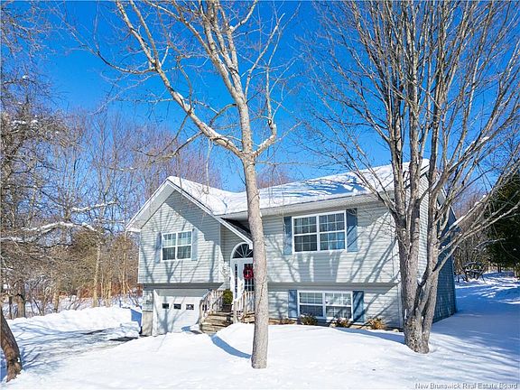 2nd image of 360 Gondola Point Rd