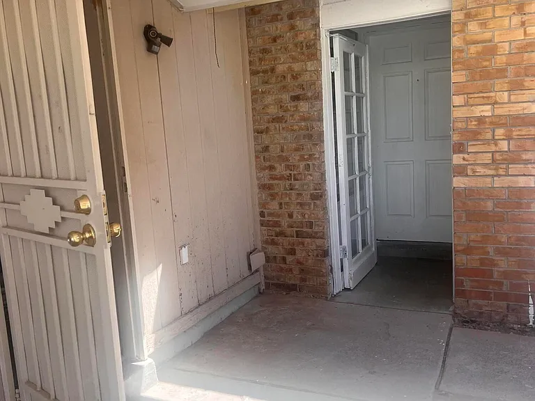 6057 Morning Glory Cir — Photo 2