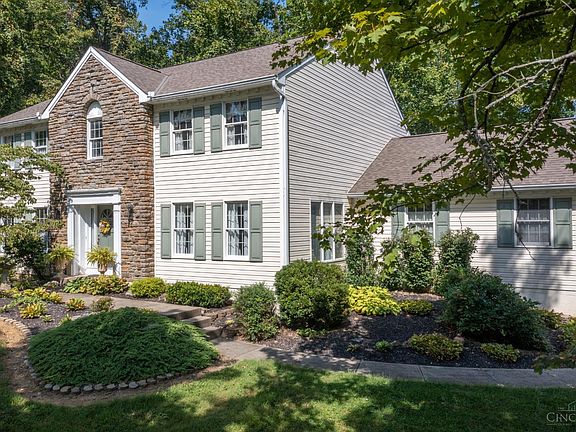 4th image of 642 Springs Ln