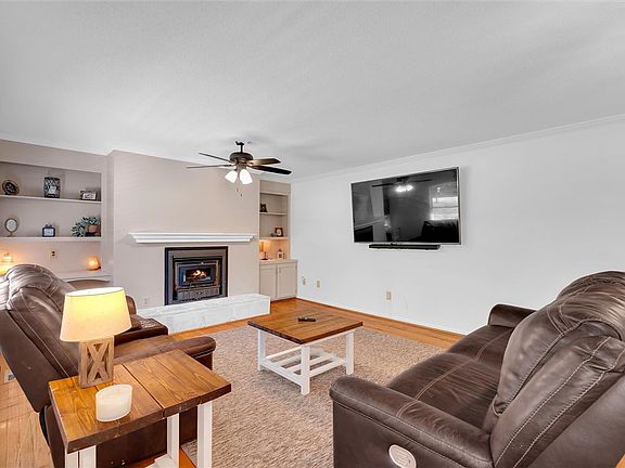 2nd image of 104 Ridgewood St