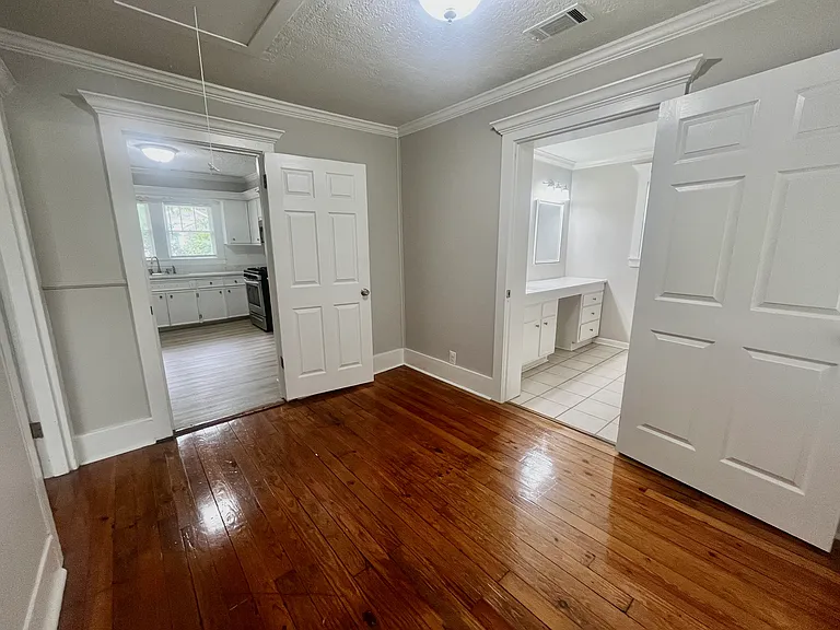4522 Lee Ave — Photo 27
