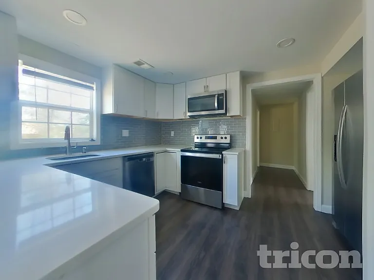 13 Cardigan Ct — Photo 6