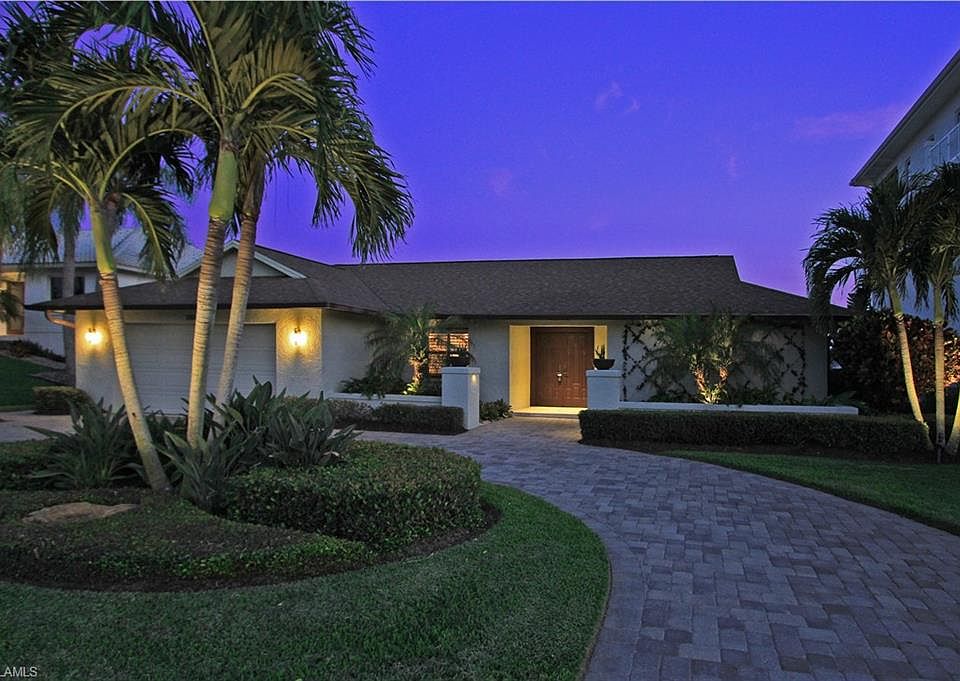 1st image of 250 Egret Ave