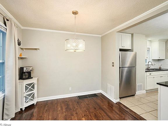 2nd image of 211 Johnson Ave