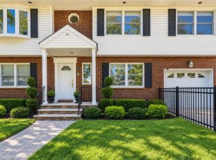 316 Main St, Staten Island, NY 10307