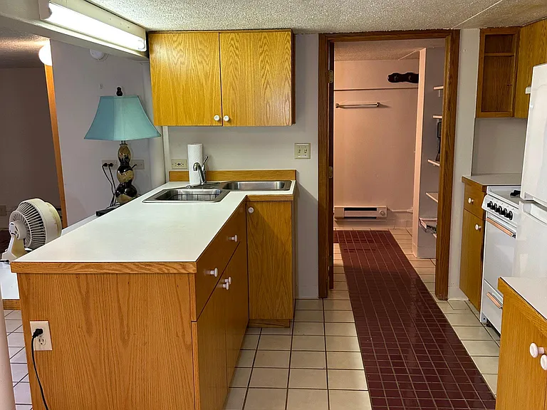 OPEN KITCHEN WITH NOOK ON OTHER SIDE