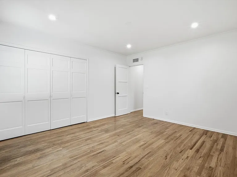 12818 Hatteras St — Photo 13