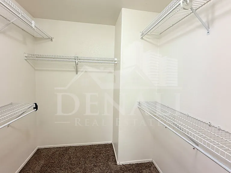 805 S Esmeralda — Photo 17