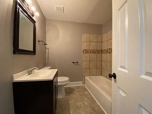 4th image of 3309 Charlotte Rd